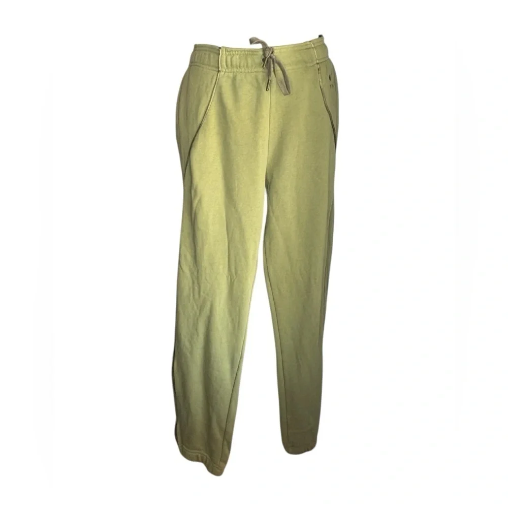 Nike Air Women's Mid-Rise Fleece Joggers size M green preloved no flaws.